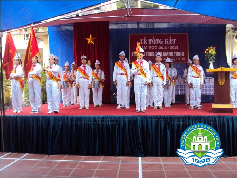 Đội nghi thức nhà trường