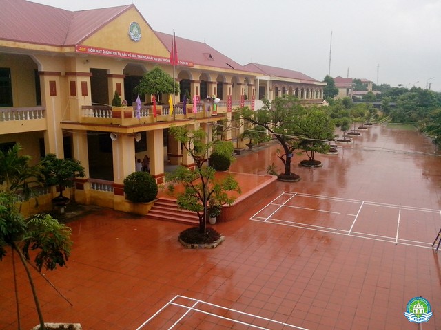 Quang cảnh nhà trường
