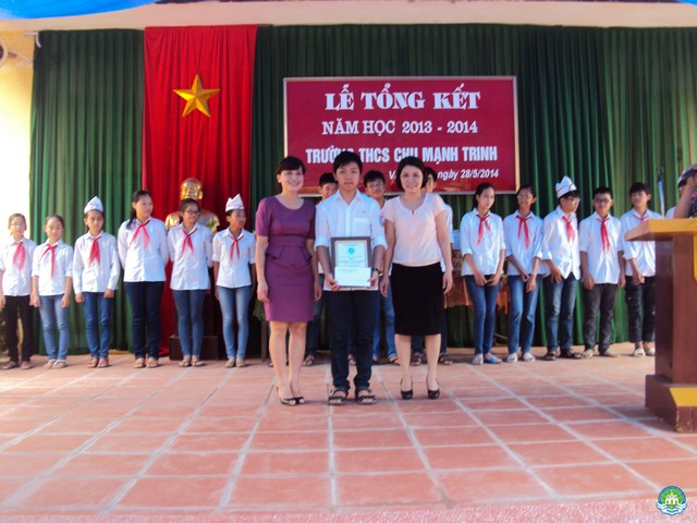 Em Dương Hồng Sơn nhận giải